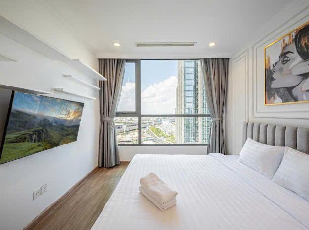 The Sun Avenue Center * Ho Chi Minh City
