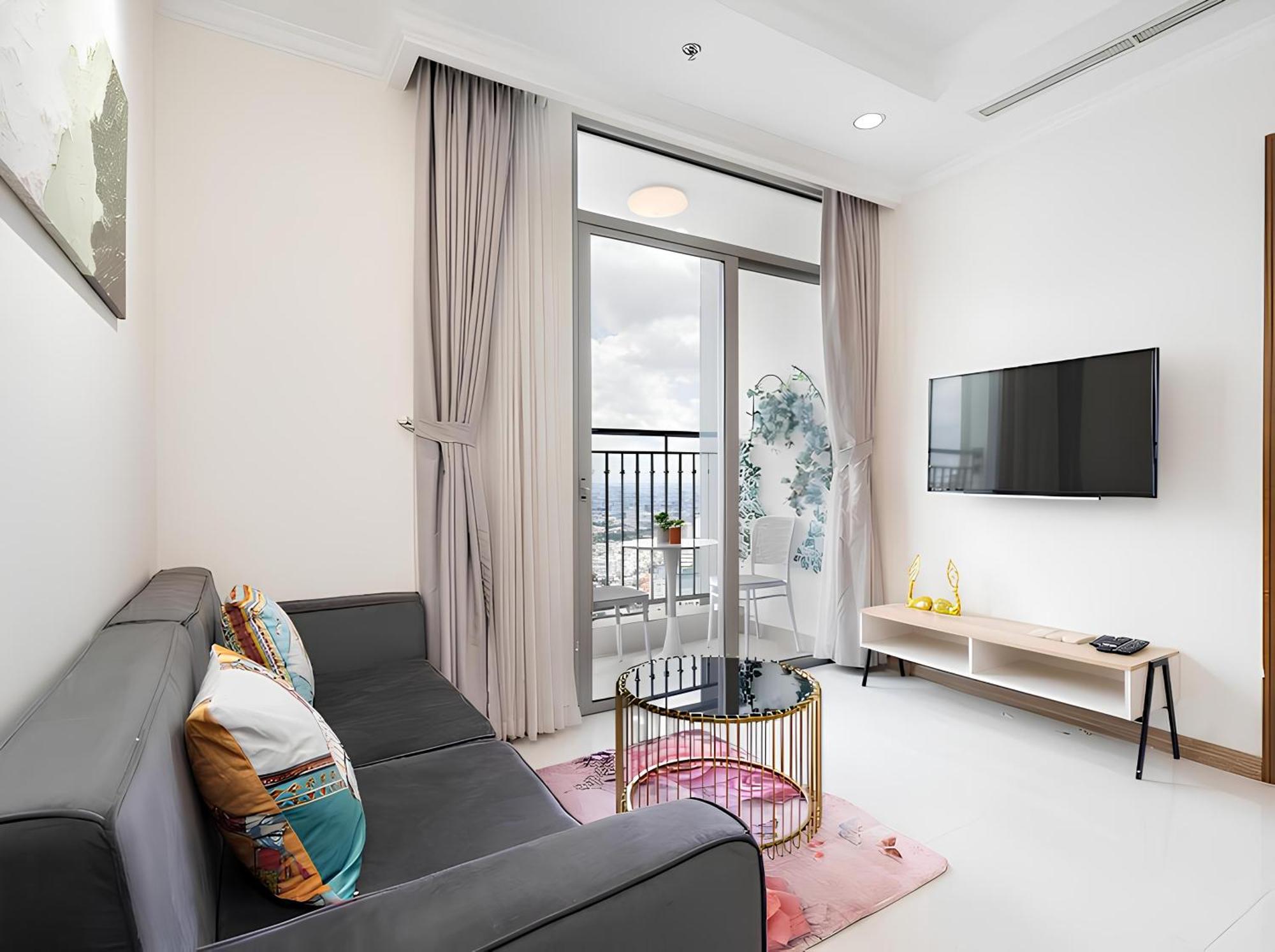 The Sun Avenue Center * Ho Chi Minh City