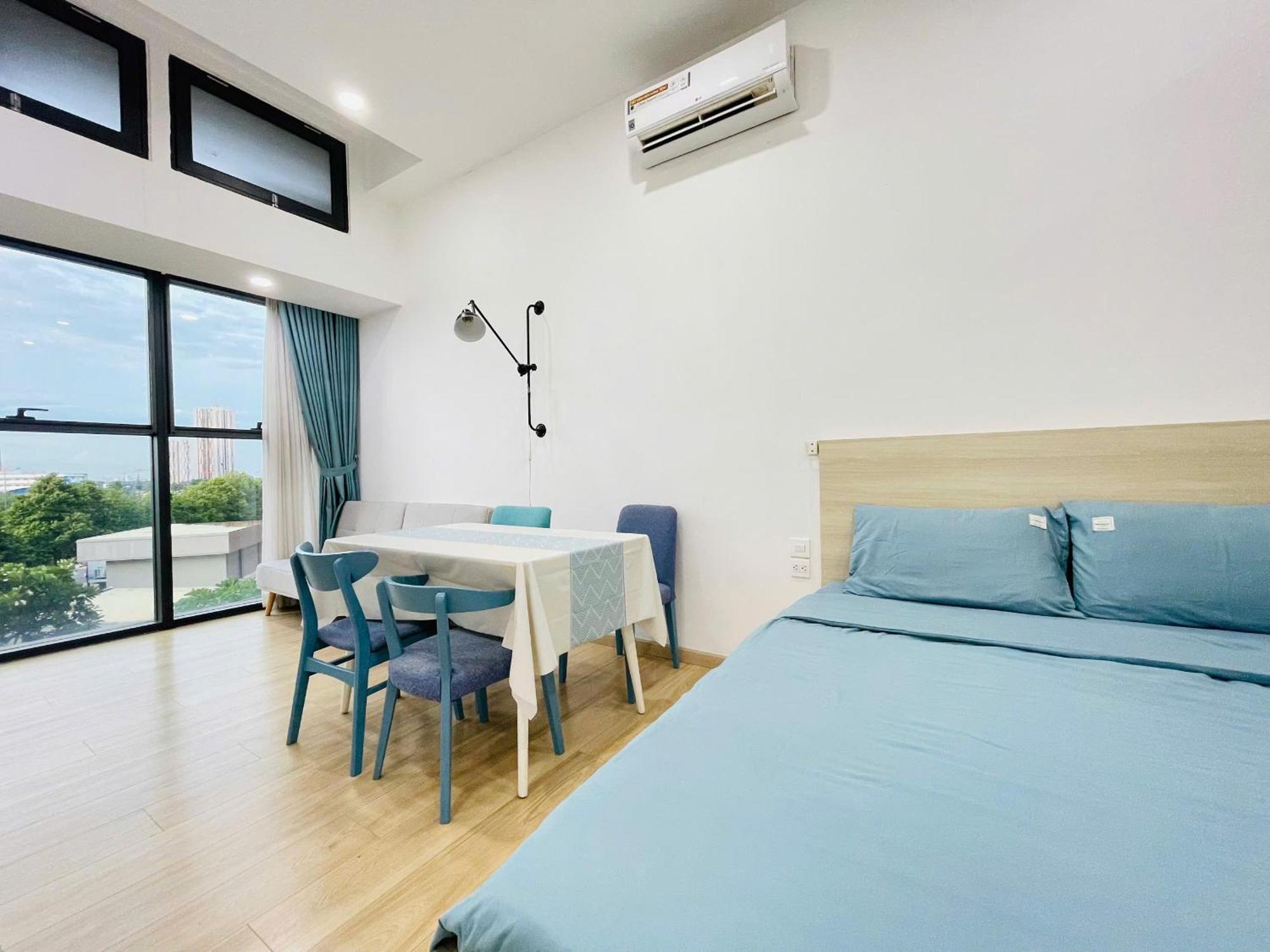 The Sun Avenue Center Apartment *